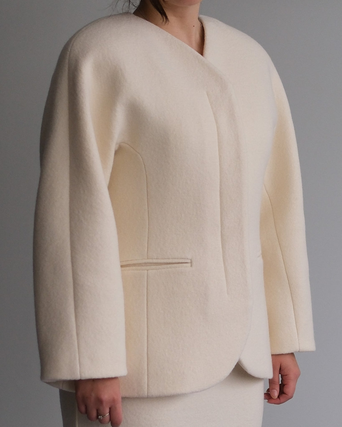 Form white wool jacket