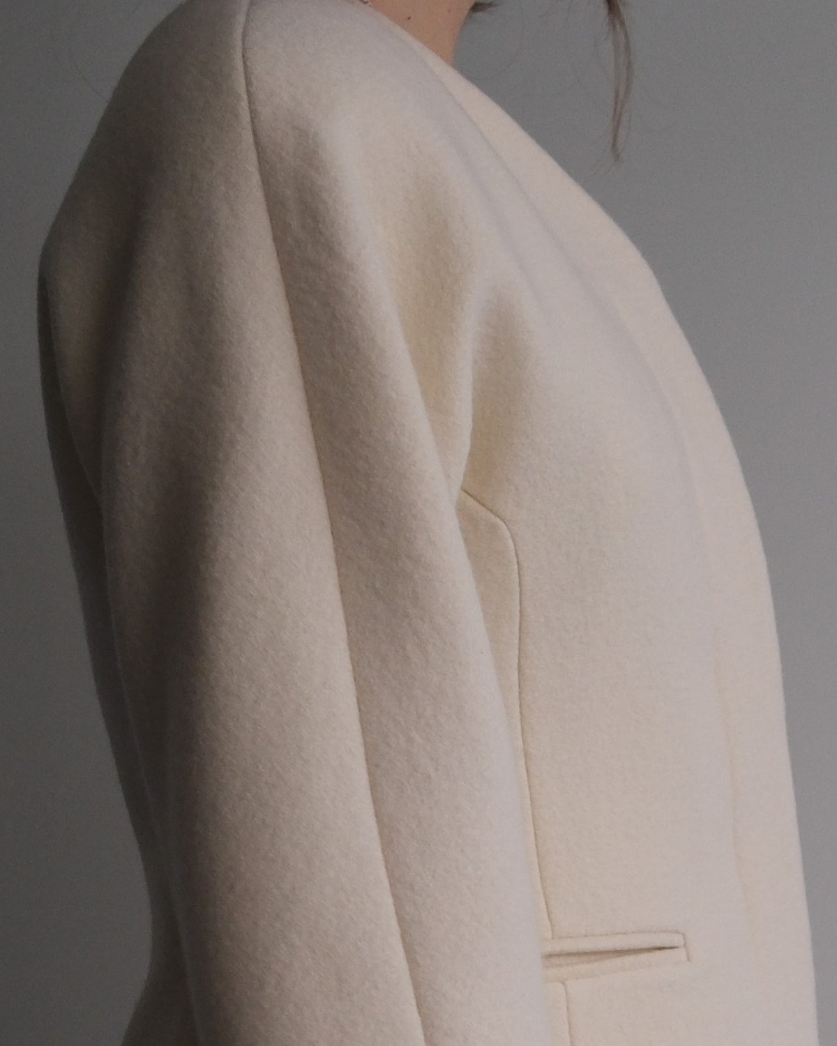 Form white wool jacket