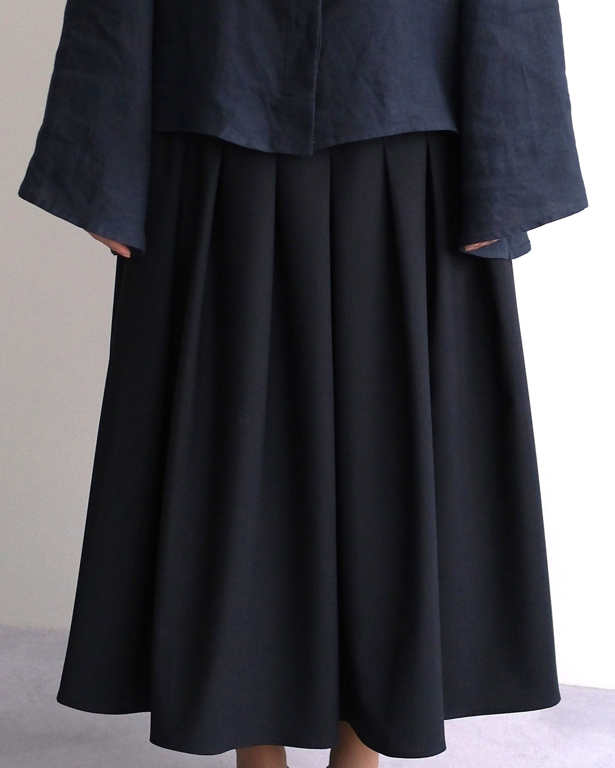 Blue navy volume skirt
