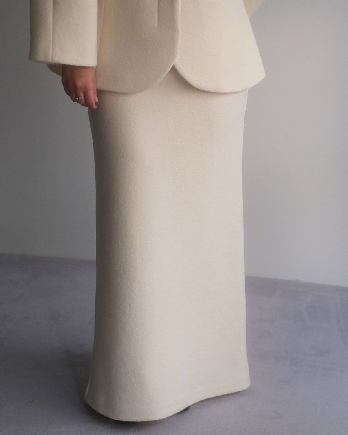 Maxi white wool skirt