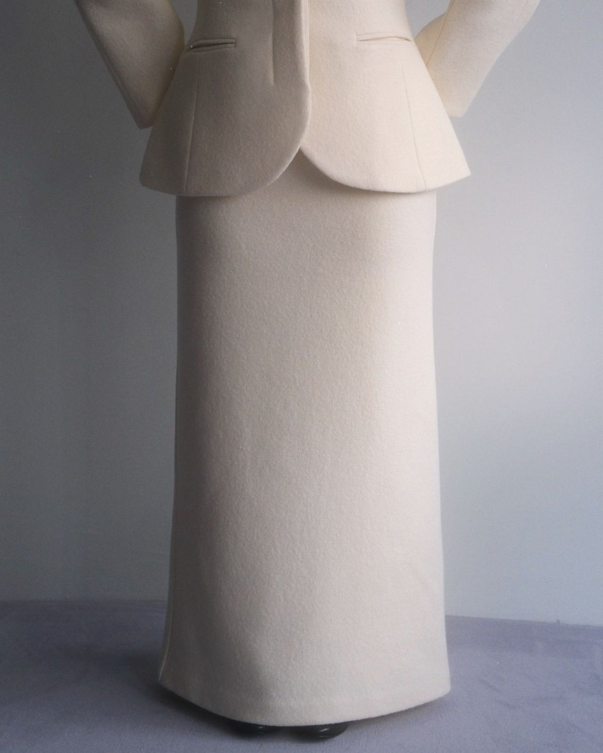 Maxi white wool skirt